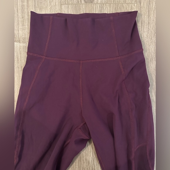 Lululemon legging - Picture 2 of 4